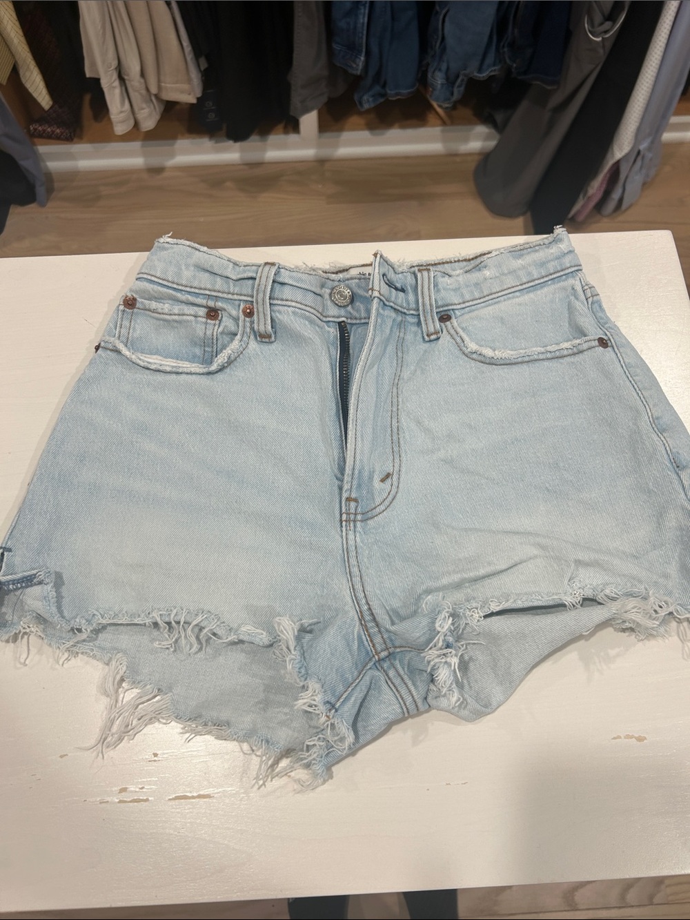 Abercrombie The Mom Short High-Rise